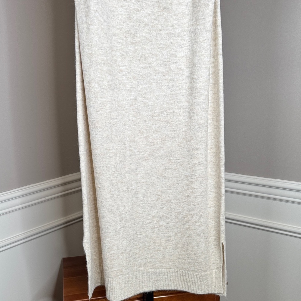 CeCe Soft Beige Sweater and Sweater Dress Set Size XL - Picture 10 of 10